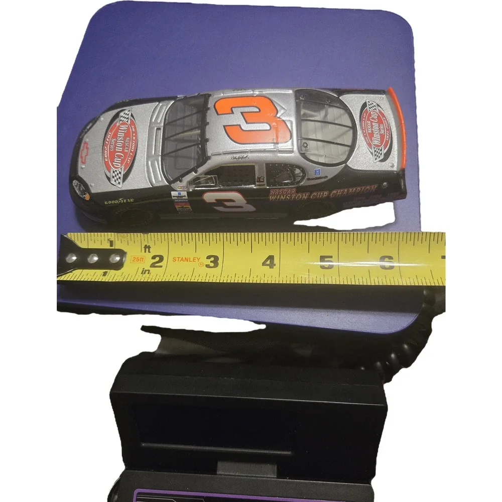 Dale Earnhardt #3 Goodwrench NASCAR Winston Cup 7-Time Champion 1:32 Loose